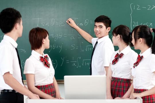 线上学习，家长牢骚效果差，教师：或许我们忽略了教育最重要本质