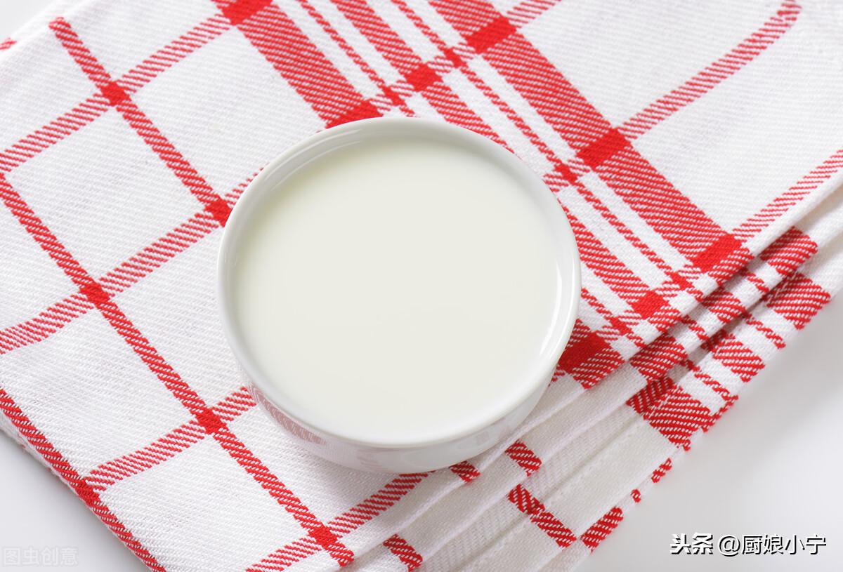低脂奶粉和全脂乳粉的区别(全脂牛奶和高脂牛奶有什么区别)
