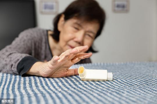我物质条件比你们好，在赡养父母方面就要多拿钱？凭什么