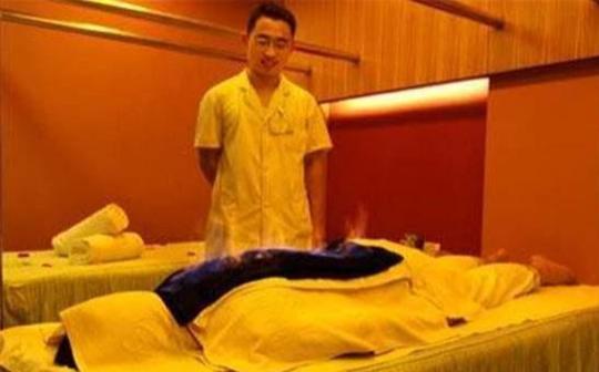 按摩乳房，全身服务，灰色行业被扒：你以为的保养其实是在送命