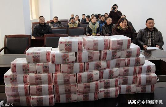 如何从身边寻找适合自己的创业项目？看看他们怎么赚得100万
