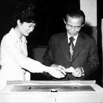 最年轻的女朋友韩国电影的长尾关键词有哪些