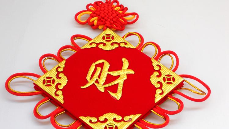 属鼠宝宝怎么起名字(能成大事吗)