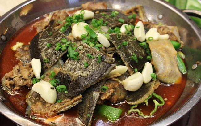 什么频道播放美食（时代美食频道主持人）