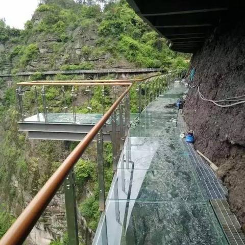 杭州哪里有玻璃桥旅游景点？