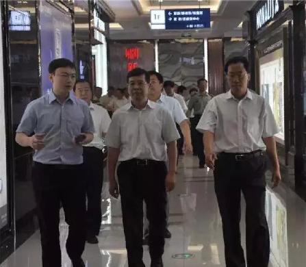 市委副书记,市长周连华率市区有关领导莅临创业火炬广场视察工作