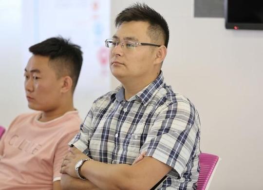 点点网卢枫参加安快创业谷项目路演会