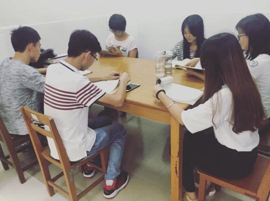 结论:大学生频繁订外卖的现象从大一第一学期就开使,男女的比例差不