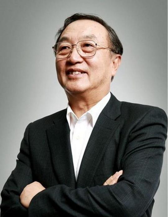 他曾是富二代，后白手起家创立联想，仅值20万的公司成世界五百强