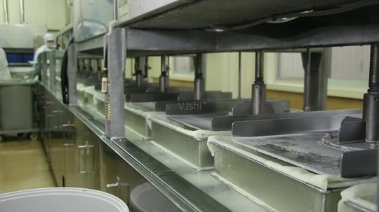 豆腐加工品食品生产线_1280x720_高清视频素材下载(:)