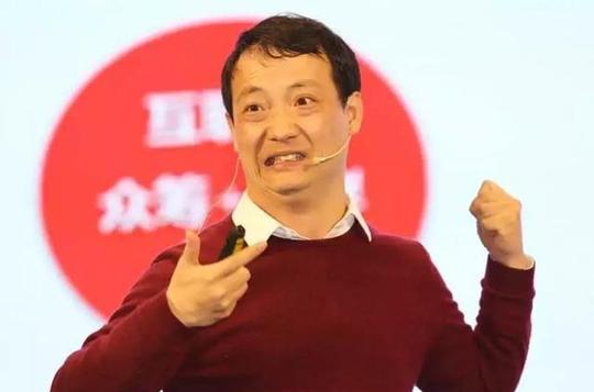 他身残志坚成为淘宝第一"旗袍先生",年销售额达到5000