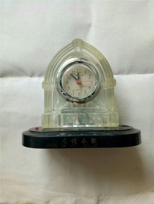二手闹钟机械钟小闹表怀旧收藏影视道具80年代老物件完好可使用