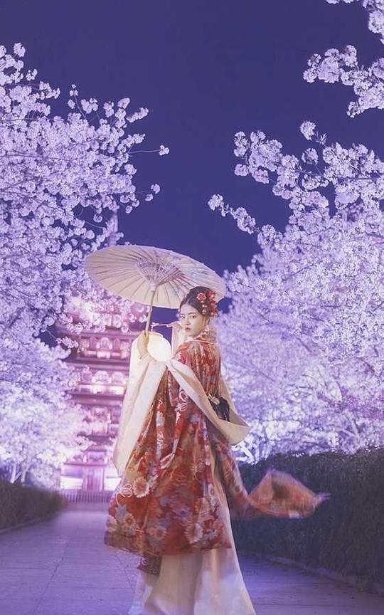 古风美女夜晚樱花唯美写真手机壁纸