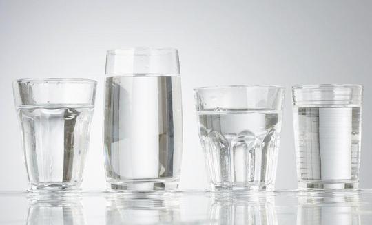 玻璃杯图片素材下载玻璃杯开水清澈水杯自来水杯子餐具餐具