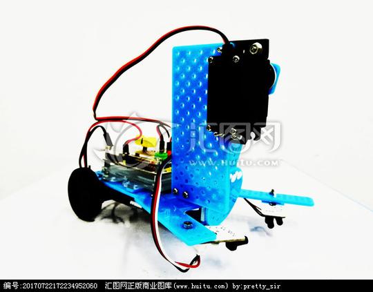 创客实验室实体智能机器人小车