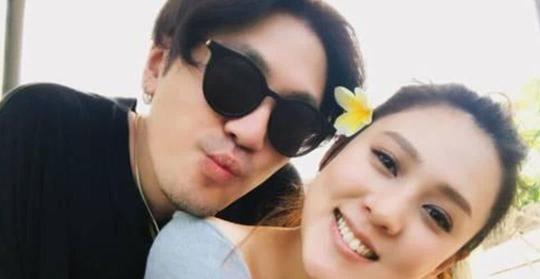 继赵丽颖官宣怀孕后,又一位女星怀孕上热搜,老公比冯绍峰小两岁