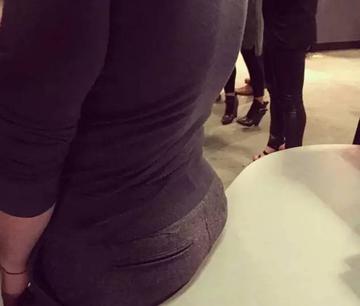 翘臀撸管健身运动表情