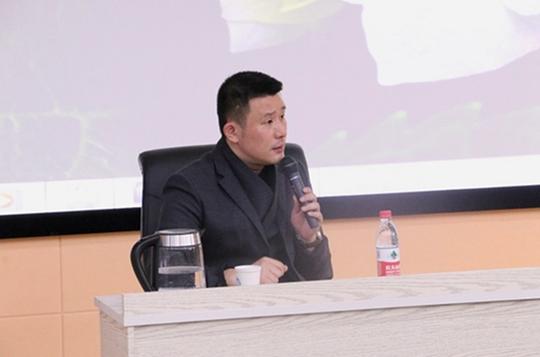《经视直播》主播江涛老师做专题讲座