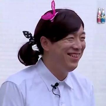 黄渤甩头表情包动态图