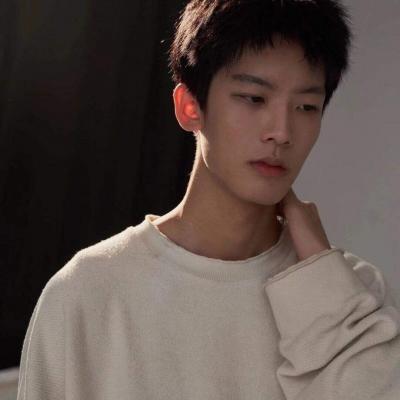 冉冉：拿图点赞，喜欢关注高质量男头，别错过我！！！,男生,快手,抖音