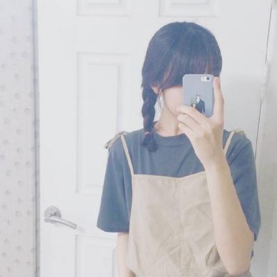 用手机遮住脸女生头像(第3页)
