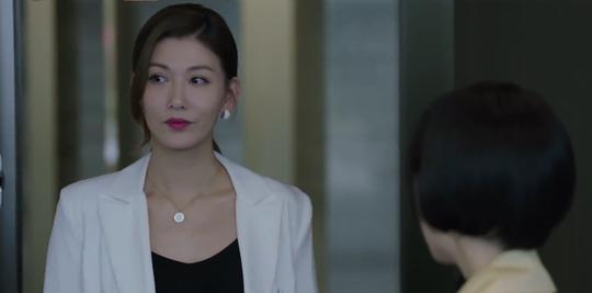 《黑色灯塔》：“案中案”集锦，乔逻辑上线，暗恋不成反吃醋