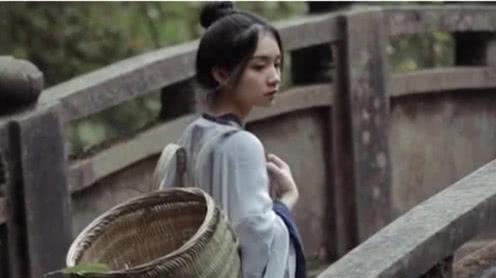 最近抖音上刷屏的三首歌，《桥边姑娘》全屏刷网，确实很好听