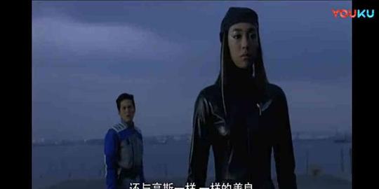 这个奥特曼有点特殊人间体是女的，变身后却是男奥特曼!