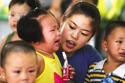 宝宝上幼儿园哭闹怎么办
