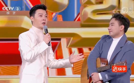 海来阿木登央视《我要上春晚》，《阿果吉曲》唱哭全场