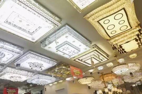 如果灯具建材实体店卖假货,卖一个流失n个客户,他的生意之路,很快就会