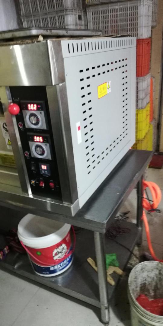 泓锋烤箱长1.3宽90用液化气商铺购买做生意没做成想卖了新的