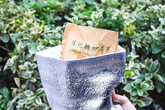 但水分高的栗子往往冷了之后容易粘壳,于是乎去年老板一拍脑袋瓜
