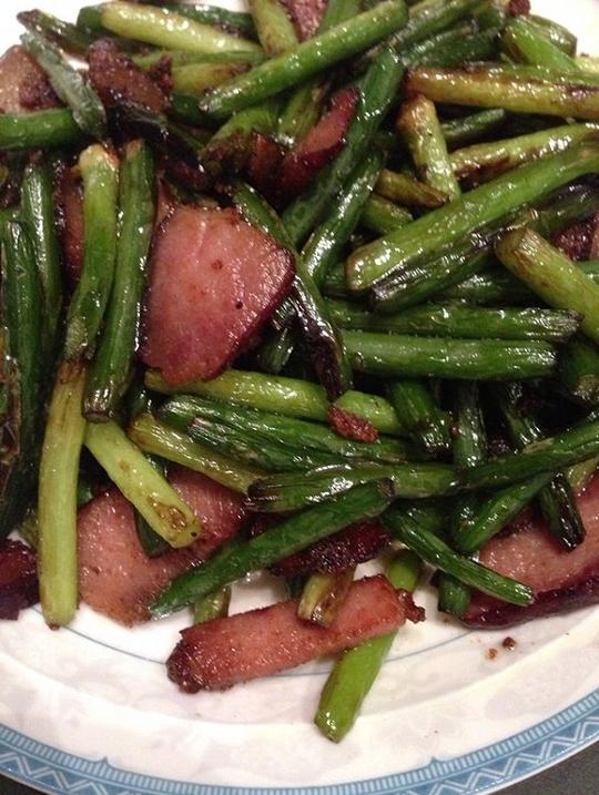 臭兜妈的腊肉炒蒜薹做法的学习成果照豆果美食