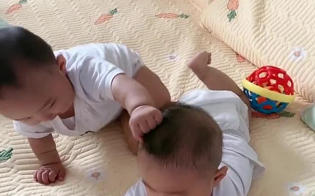 女孩母乳吃到什么时候最好