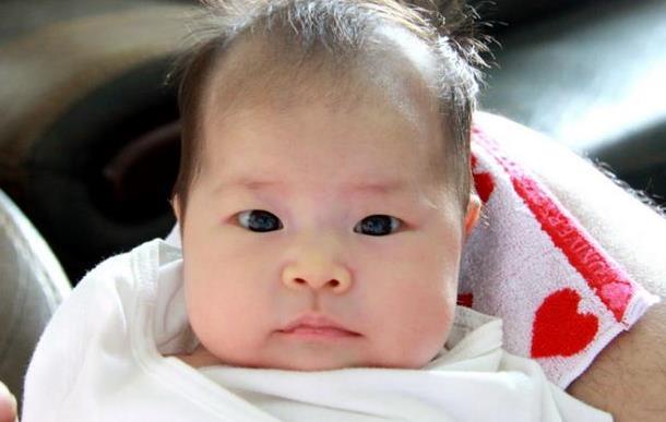 宝宝攒肚子和便秘有什么区别吗