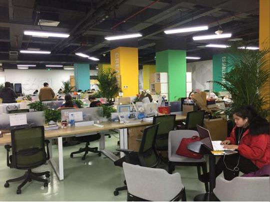 舒适大气的现代化报告厅,可供创业项目在此汇报工作,演示方案.