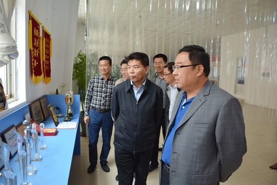 青岛市人社局在我市召开大众创业工程座谈会