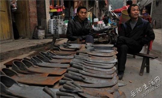 赶集摆地摊卖什么最火如果在乡下赶集摆地摊卖什么最好