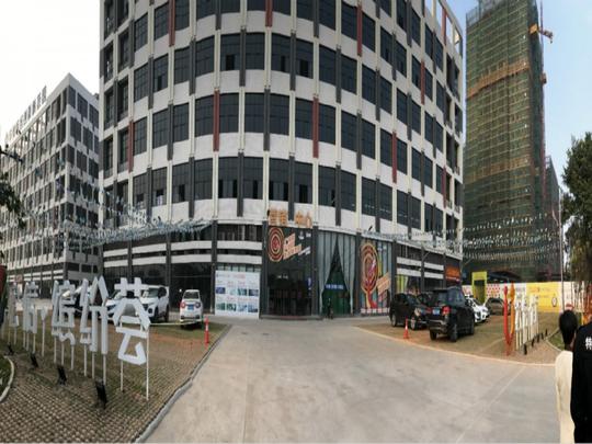 大型超市,网咖和ktv等多种业态,项目以打造"一站式服务"为理念,计划