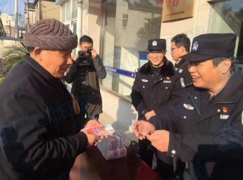 "爱心企业家"来仪征做好事五十多名老人进骗局