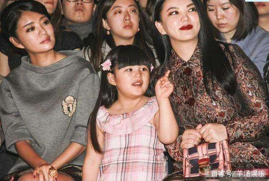 看完“假疫苗”董事长儿媳抖音炫富，再看唐嫣李湘炫富简直弱爆了