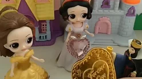 贝儿冒充王后的亲生女儿，原来白雪才是真的!