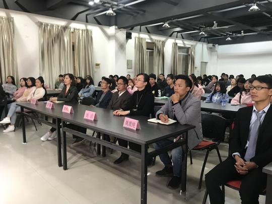 党旗领航聚力创业--我校商学院举行第三届创业班启动会