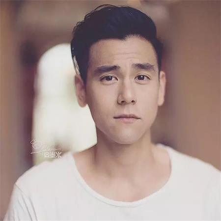 抖音跑腿界的彭于晏用的是什么app_真人长什么样_uu跑腿彭于晏本人