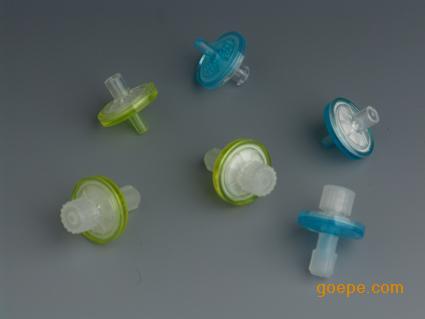 女儿输液爸爸用嘴暖输液管