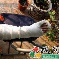 不由自主地对事物产生的注意