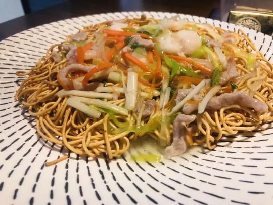 百年食府开业三天,人流竟赶上地铁早高峰!襄阳南路噶闹忙.