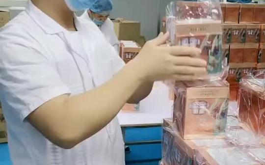 护肤美容重新认识一下，我是苏哥，在浙江做化妆品生意，如果你刷到这个视频，留下♥️，全部给你嫁