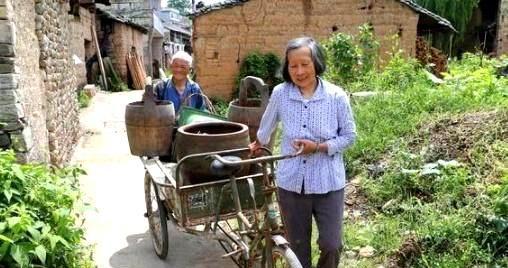 俗语:“穷不搬家，富不迁坟，生意不好改大门”，说的有道理吗?
